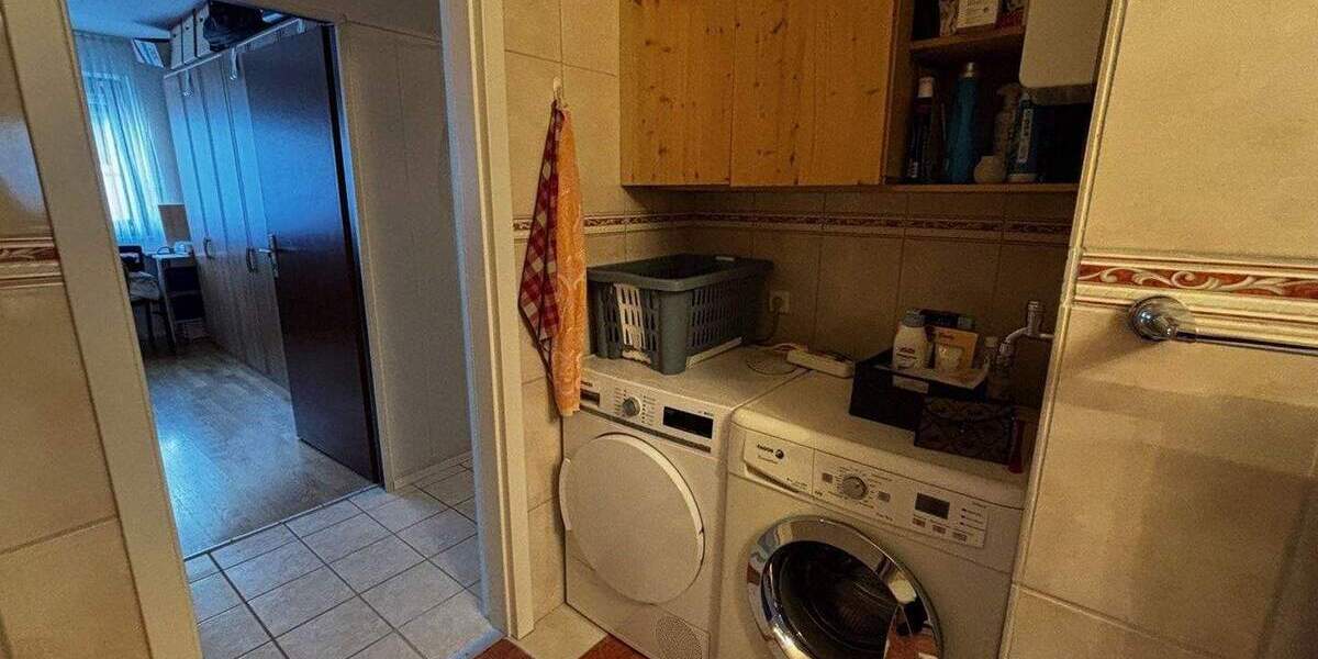 Etagenwohnung Krefeld Cracau - 3 Zimmer, 95 m&sup2;, 189.000&euro; | Angebot:25741183