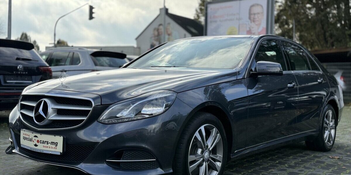 Mercedes-Benz E 350 d/ PANO / Kamera / Leder / Navi / EURO 6 100.000 km 22.290 &euro; Mönchengladbach 41066