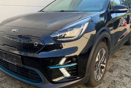 Kia Niro 108.000 km 21.300 &euro; Mönchengladbach 41238