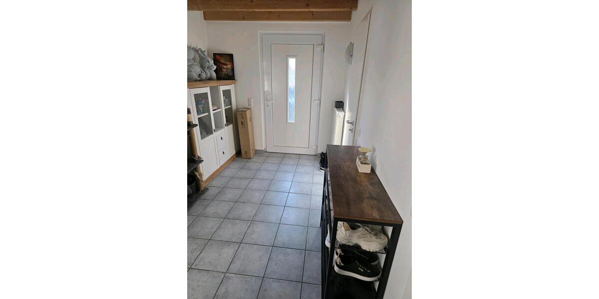 Etagenwohnung Korschenbroich - 1 Zimmer, 65 m&sup2;, 600&euro; | Angebot:25613642