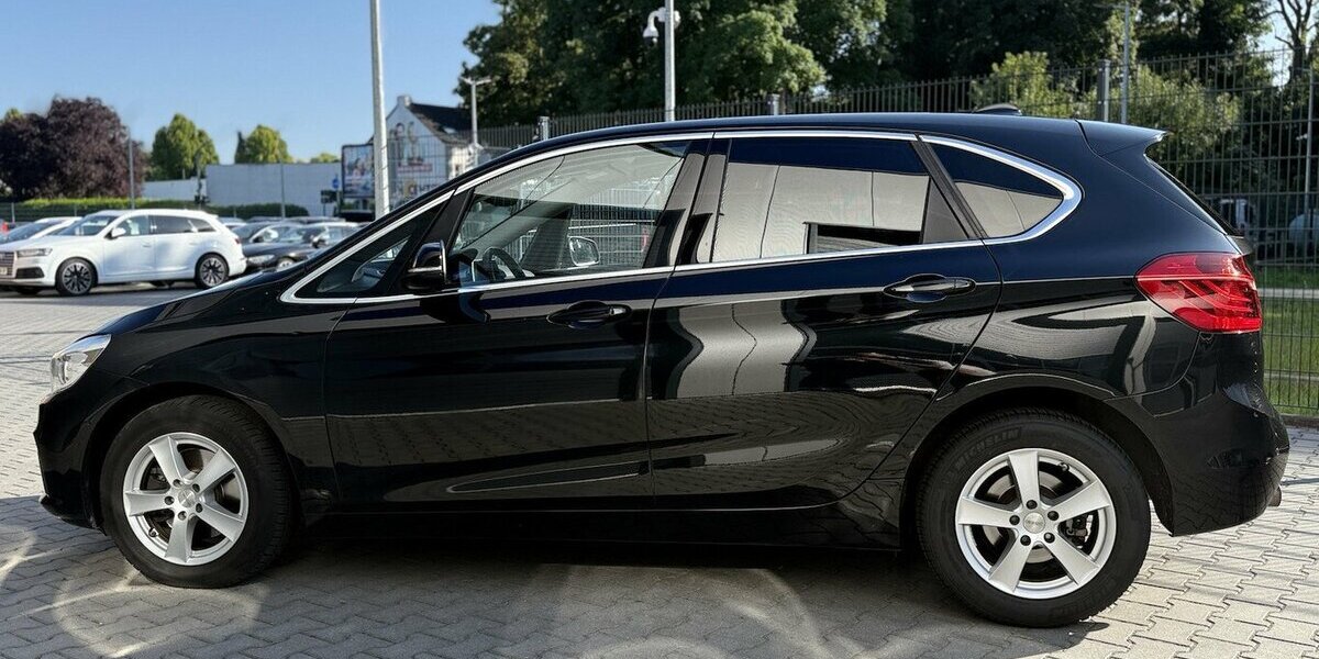 BMW 218 Active Tourer i / Advantage / PANO / Keyless 70.000 km 16.390 &euro; Mönchengladbach 41066