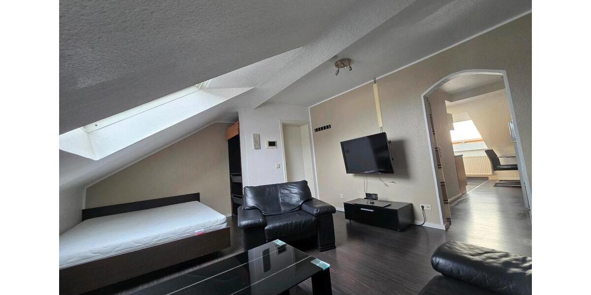 Dachgeschoßwohnung Krefeld Bockum - 1 Zimmer, 36 m&sup2;, 520&euro; | Angebot:25943417