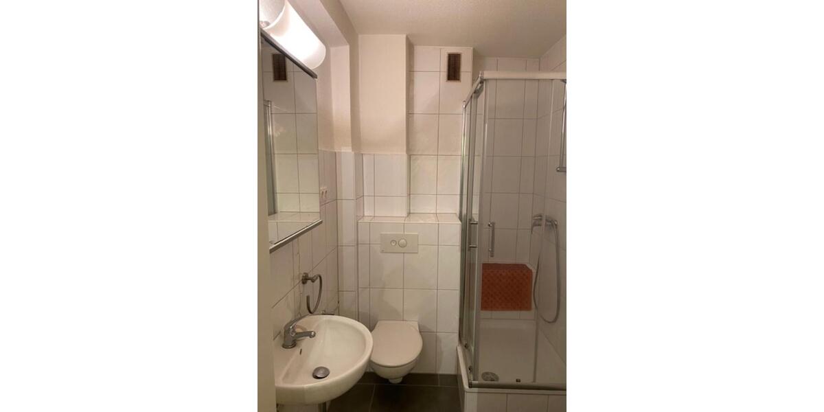 Erdgeschoßwohnung Duisburg Ruhrort - 2.5 Zimmer, 42 m&sup2;, 385&euro; | Angebot:25377632