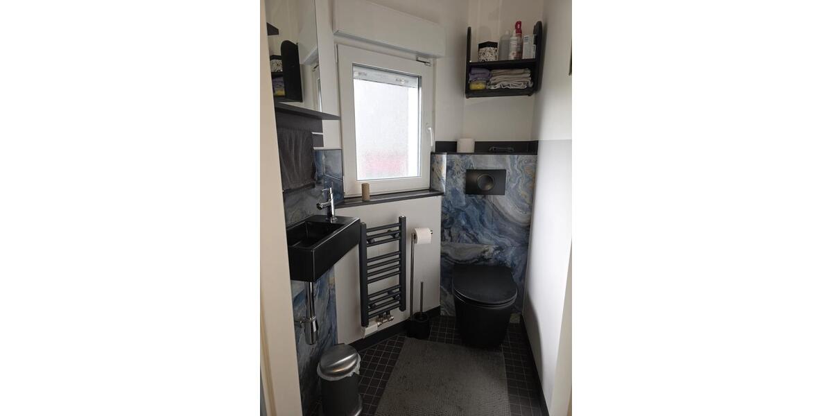Etagenwohnung Duisburg Mittelmeiderich - 4 Zimmer, 125 m&sup2;, 1.150&euro; | Angebot:26621370