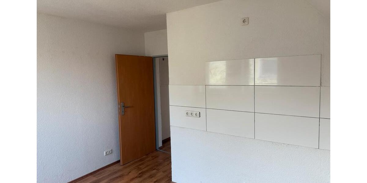 Dachgeschoßwohnung Duisburg Rheinhausen - 2 Zimmer, 50 m&sup2;, 685&euro; | Angebot:26652881