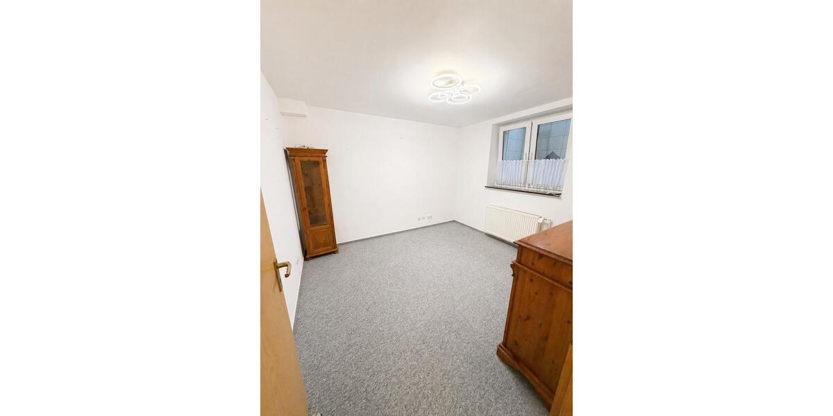 Terrassenwohnung Duisburg Angerhausen - 5 Zimmer, 140 m&sup2;, 1.900&euro; | Angebot:26423987
