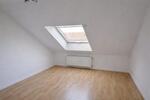 Dachgeschoßwohnung Krefeld Cracau - 3 Zimmer, 86 m&sup2;, 600&euro; | Angebot:26286777