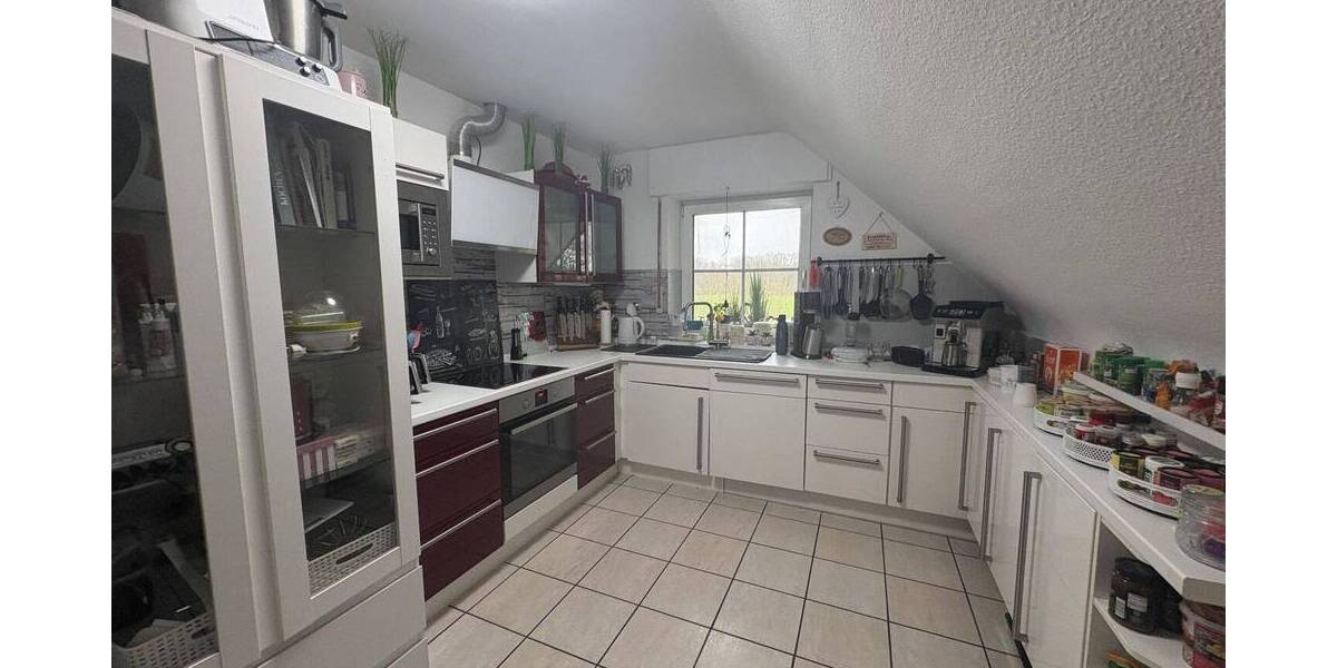 Etagenwohnung Moers Kapellen-Mitte - 3 Zimmer, 110 m&sup2;, 289.000&euro; | Angebot:26092484