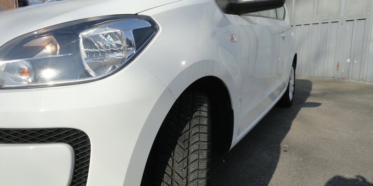 VW up! move Klima Navi PDC Alu Guter Zustand 168.000 km 3.999 &euro; Neuss 41462