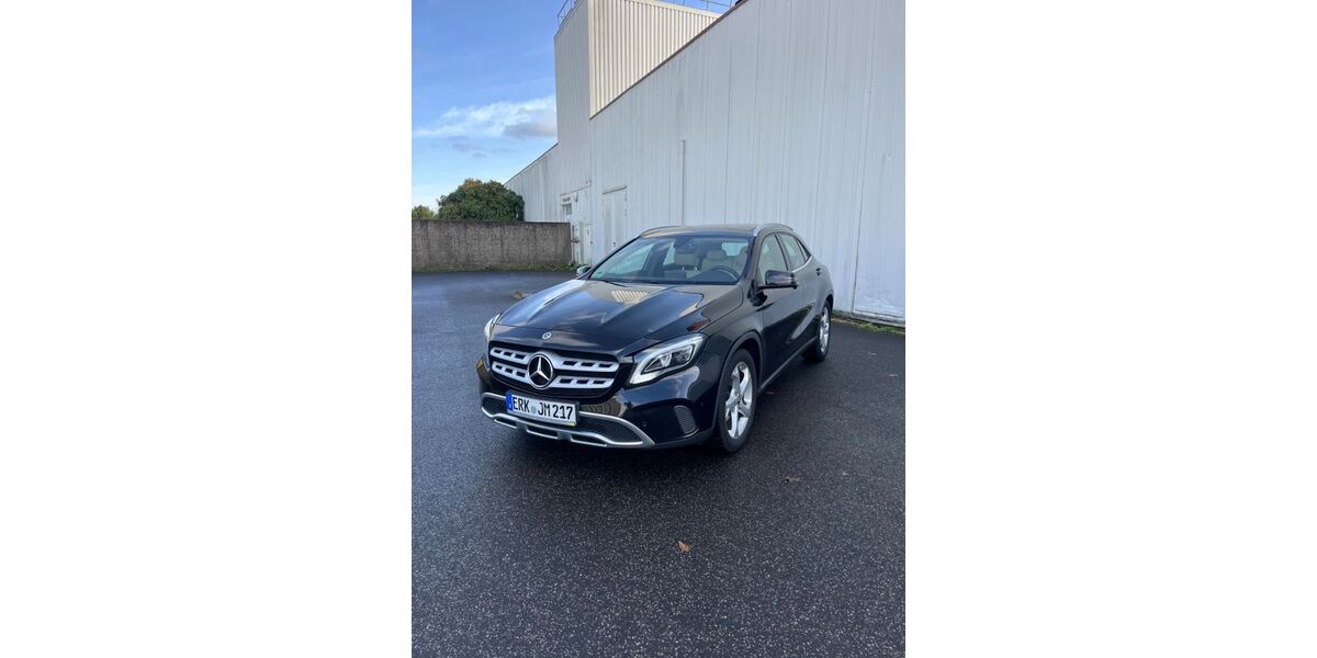 Mercedes-Benz GLA 200 134.370 km 15.300 &euro; Erkelenz 41812