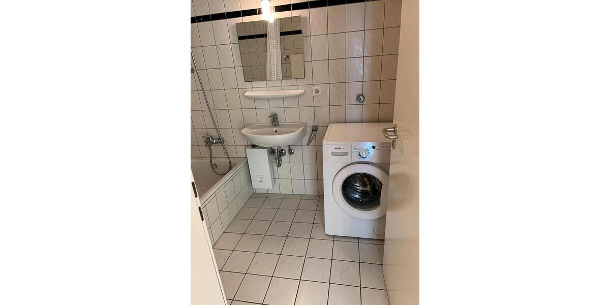 Etagenwohnung Düsseldorf Stadtbezirk 8 - 2 Zimmer, 70 m&sup2;, 1.620&euro; | Angebot:25960265