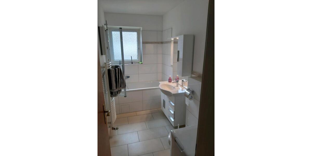 Etagenwohnung Krefeld Cracau - 3 Zimmer, 65 m&sup2;, 865&euro; | Angebot:26639528