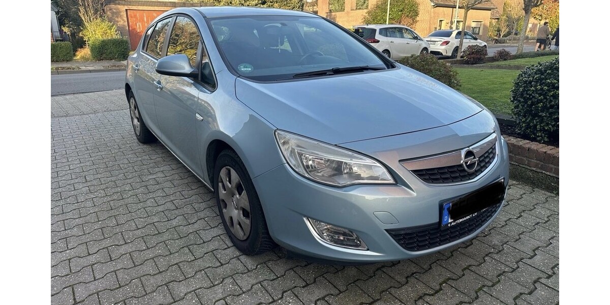 Opel Astra H 100.300 km 7.399 &euro; Straelen 47638