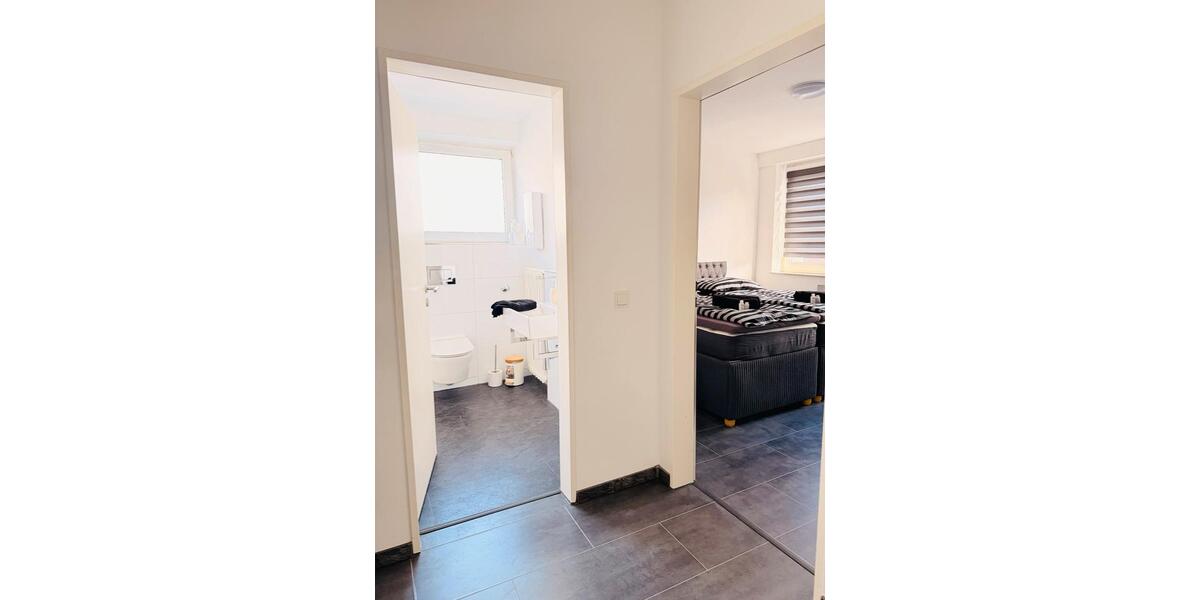 Etagenwohnung Moers - 3 Zimmer, 85 m&sup2;, 18&euro; | Angebot:25999749