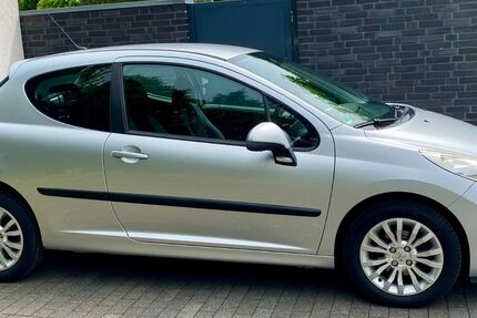 Peugeot 207 80.000 km 4.600 &euro; Neuss 41464