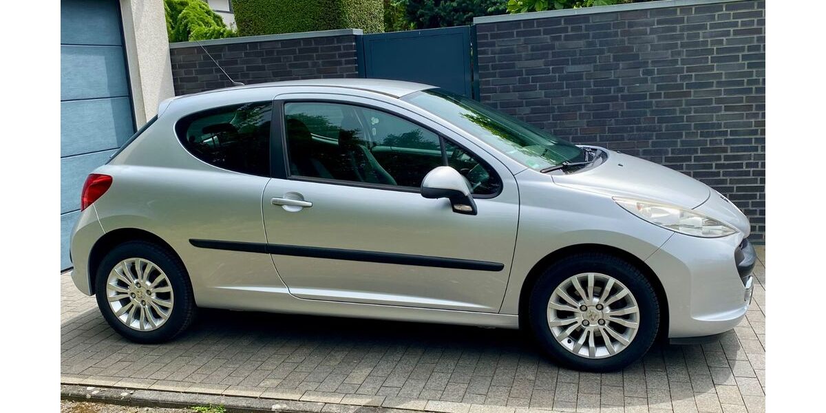 Peugeot 207 80.000 km 4.600 &euro; Neuss 41464