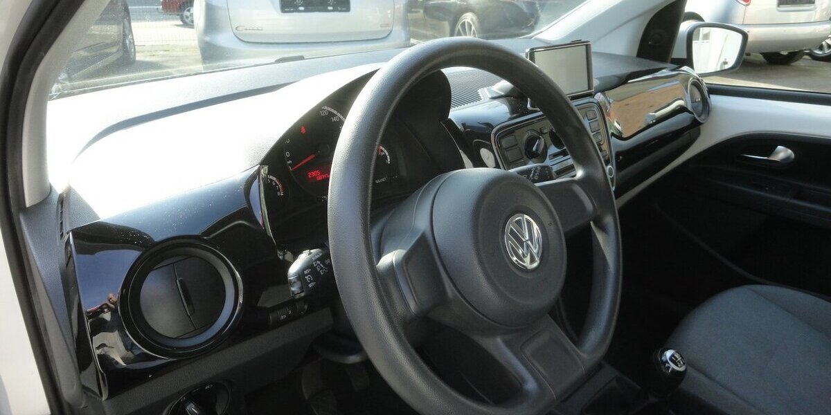 VW up! move Klima Navi PDC Alu Guter Zustand 168.000 km 3.999 &euro; Neuss 41462