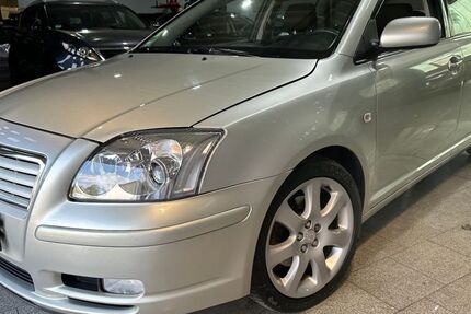 Toyota Avensis 150.000 km 4.450 &euro; Duisburg 47059