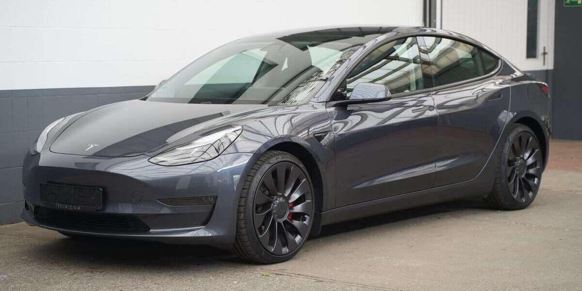 Tesla Model 3 69.870 km 29.950 &euro; Mönchengladbach 41236