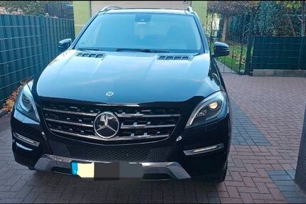 Mercedes-Benz ML 350 258.000 km 18.100 &euro; Duisburg 47166