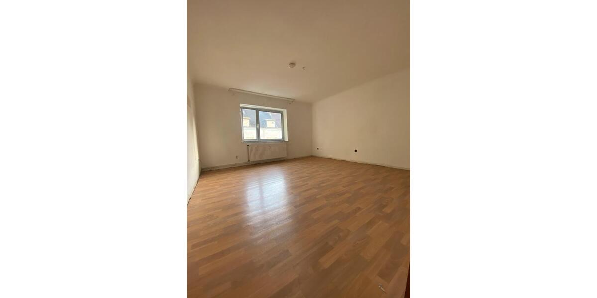 Etagenwohnung Duisburg Duisburg-Mitte - 4 Zimmer, 104 m&sup2;, 660&euro; | Angebot:25454145