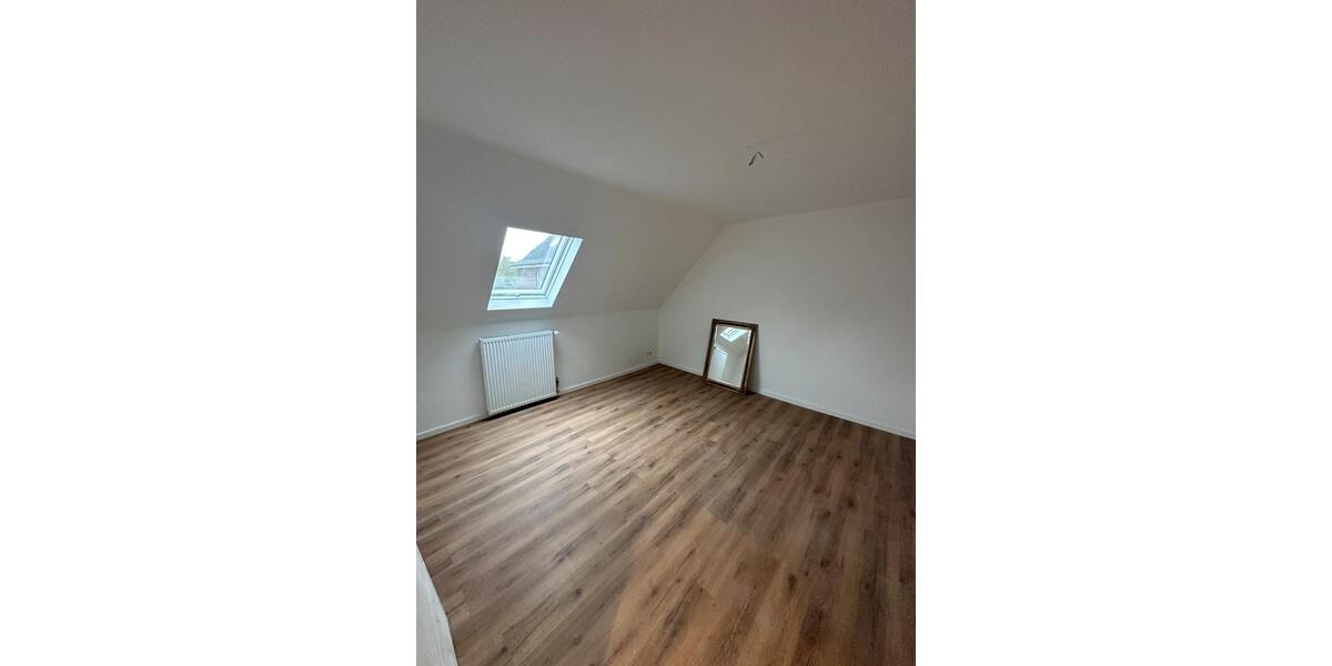 Maisonettenwohnung Meerbusch - 4 Zimmer, 120 m&sup2;, 1.980&euro; | Angebot:25271175