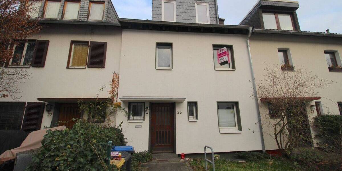 Reihenmittelhaus Düsseldorf Stockum - 4 Zimmer, 106 m&sup2;, 650.000&euro; | Angebot:26105538