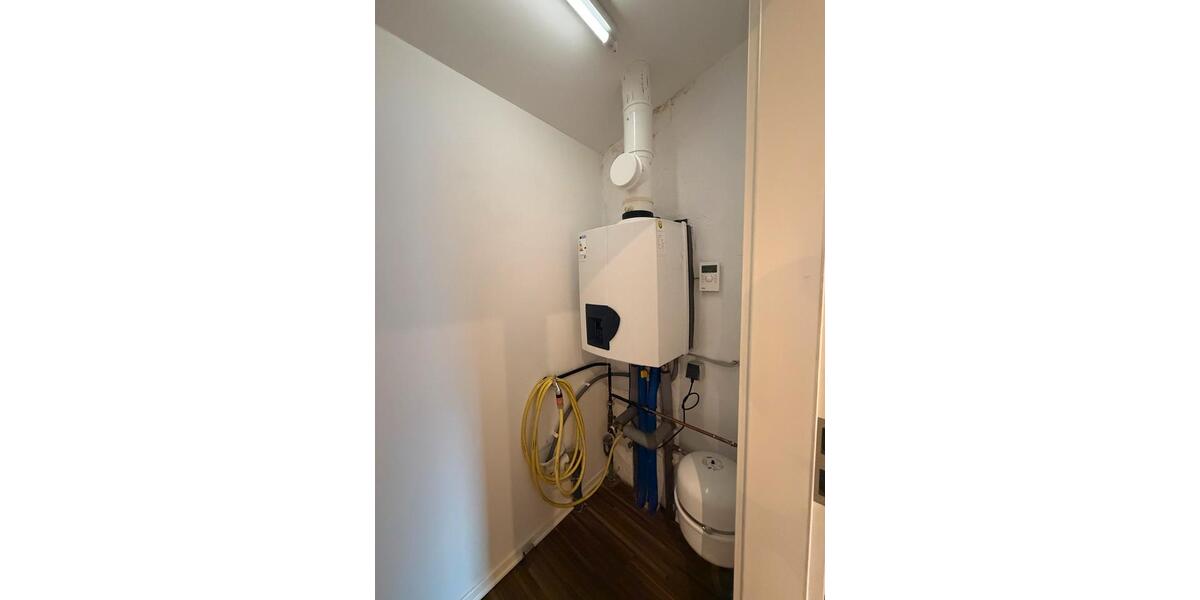 Dachgeschoßwohnung Duisburg Essenberg - 2 Zimmer, 95 m&sup2;, 1.160&euro; | Angebot:25965186