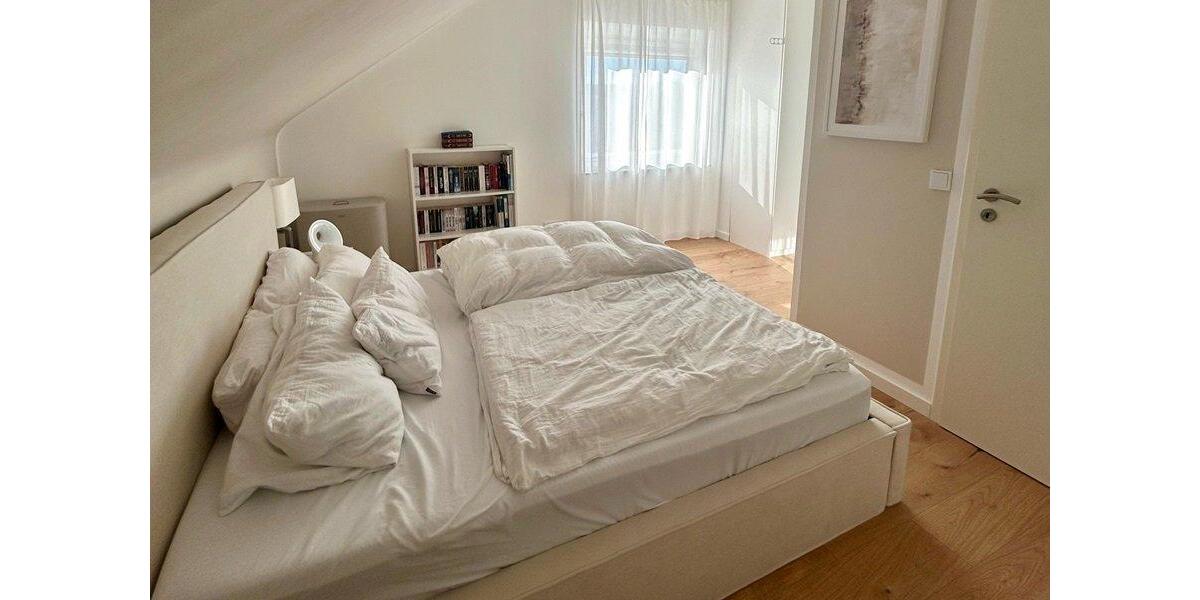 Dachgeschoßwohnung Mönchengladbach West - 2 Zimmer, 70 m&sup2;, 690&euro; | Angebot:26688502
