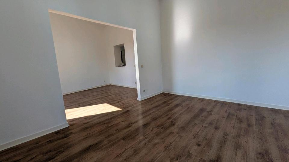 Etagenwohnung Mönchengladbach West - 2.5 Zimmer, 69 m&sup2;, 680&euro; | Angebot:25947660