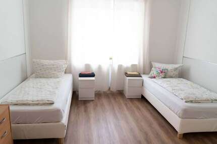 Zimmer Mönchengladbach Hardterbroich-Pesch - 2 Zimmer, 1.350&euro; | Angebot:27099599