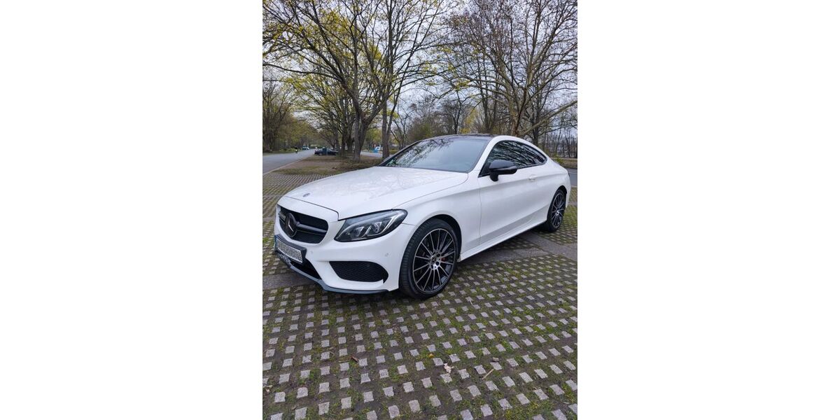 Mercedes-Benz C 400 160.000 km 26.600 &euro; Duisburg 47057