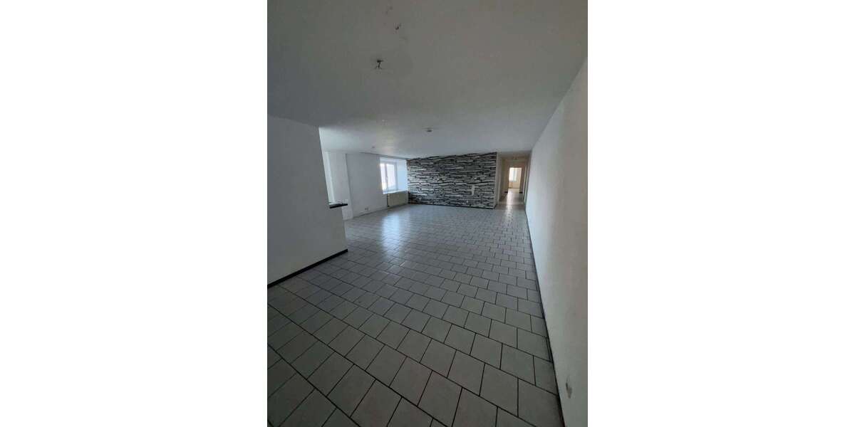 Etagenwohnung Duisburg Friemersheim - 5 Zimmer, 156 m&sup2;, 650&euro; | Angebot:25830493