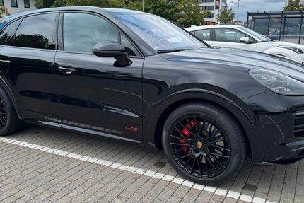 Porsche Cayenne 72.200 km 69.800 &euro; Düsseldorf 40221