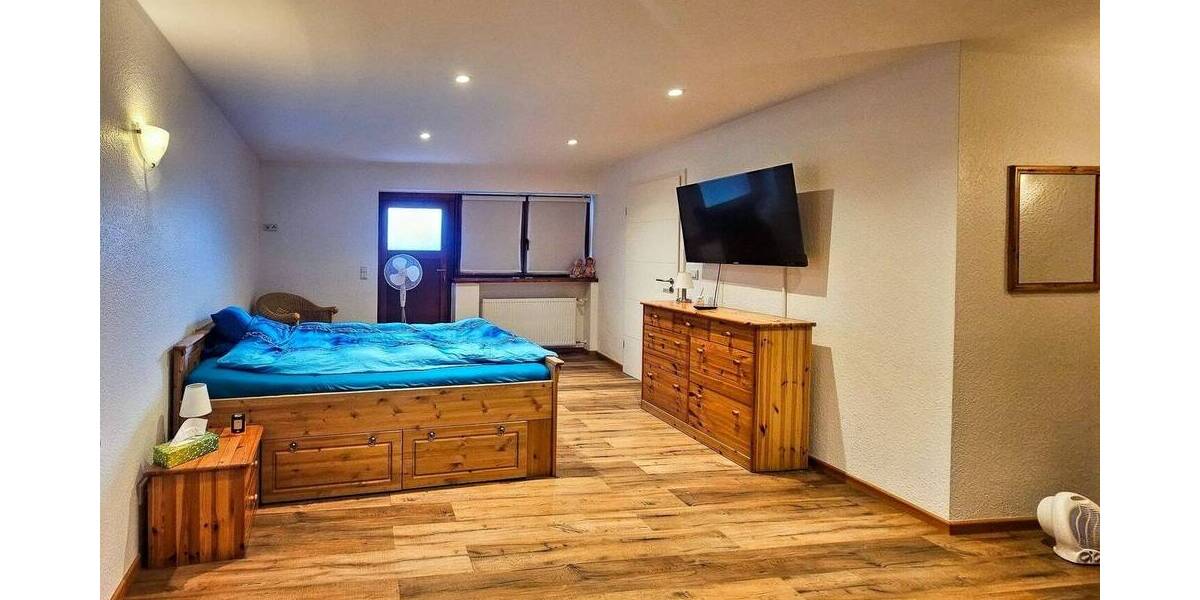 Einfamilienhaus Viersen Rahser - 8 Zimmer, 240 m&sup2;, 250.000&euro; | Angebot:26644037