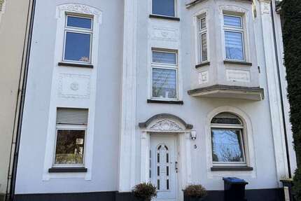 Haus Duisburg Mittelmeiderich - 7 Zimmer, 277 m&sup2;, 355.000&euro; | Angebot:26401032