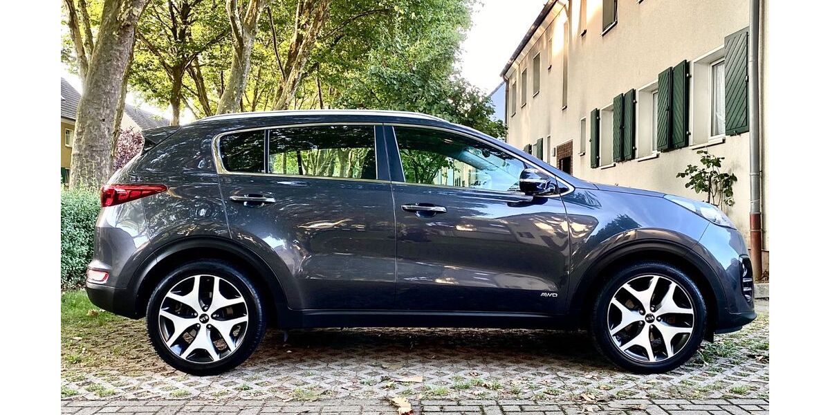 Kia Sportage 192.000 km 12.100 &euro; Düsseldorf 40227