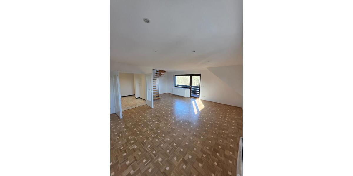 Maisonettenwohnung Mönchengladbach Nord - 4.5 Zimmer, 120 m&sup2;, 1.200&euro; | Angebot:25857283