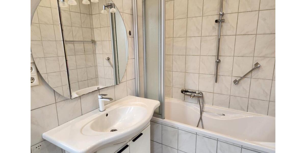 Etagenwohnung Mönchengladbach Süd - 3 Zimmer, 87 m&sup2;, 1.350&euro; | Angebot:26588817