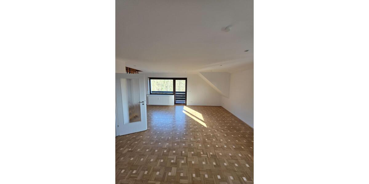 Maisonettenwohnung Mönchengladbach Nord - 4.5 Zimmer, 120 m&sup2;, 1.200&euro; | Angebot:25857283