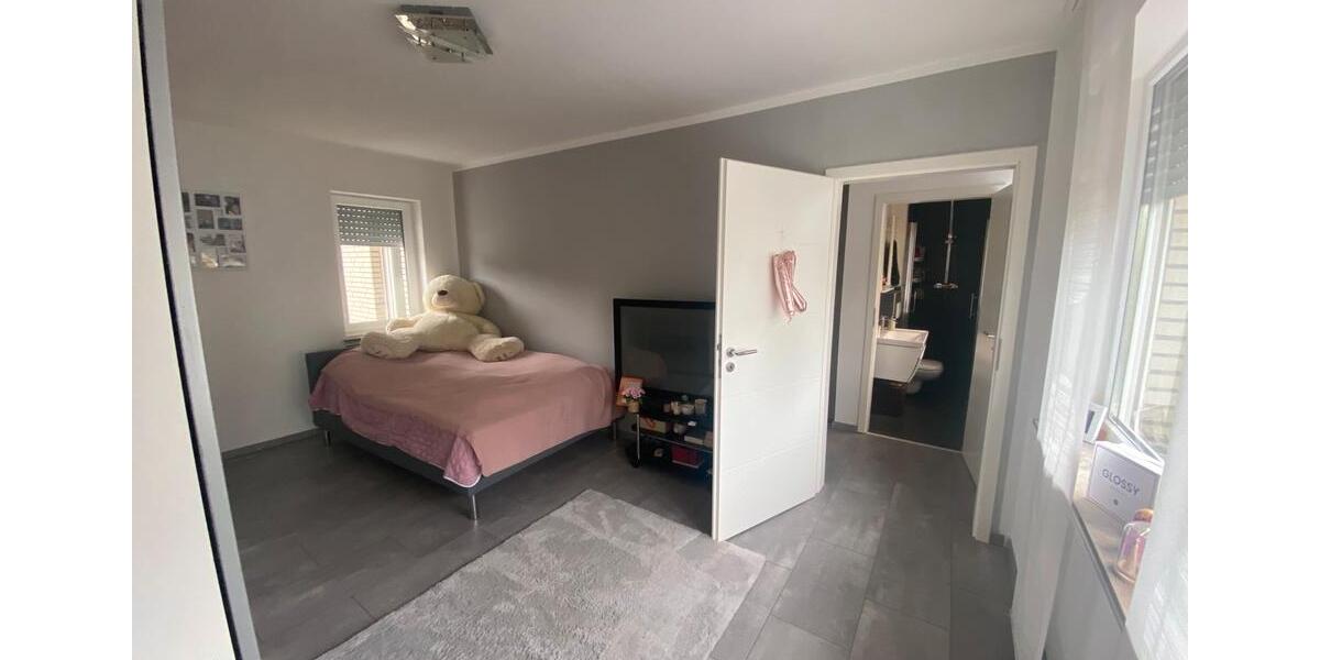 Einfamilienhaus Nettetal - 8 Zimmer, 150 m&sup2;, 479.000&euro; | Angebot:27090975
