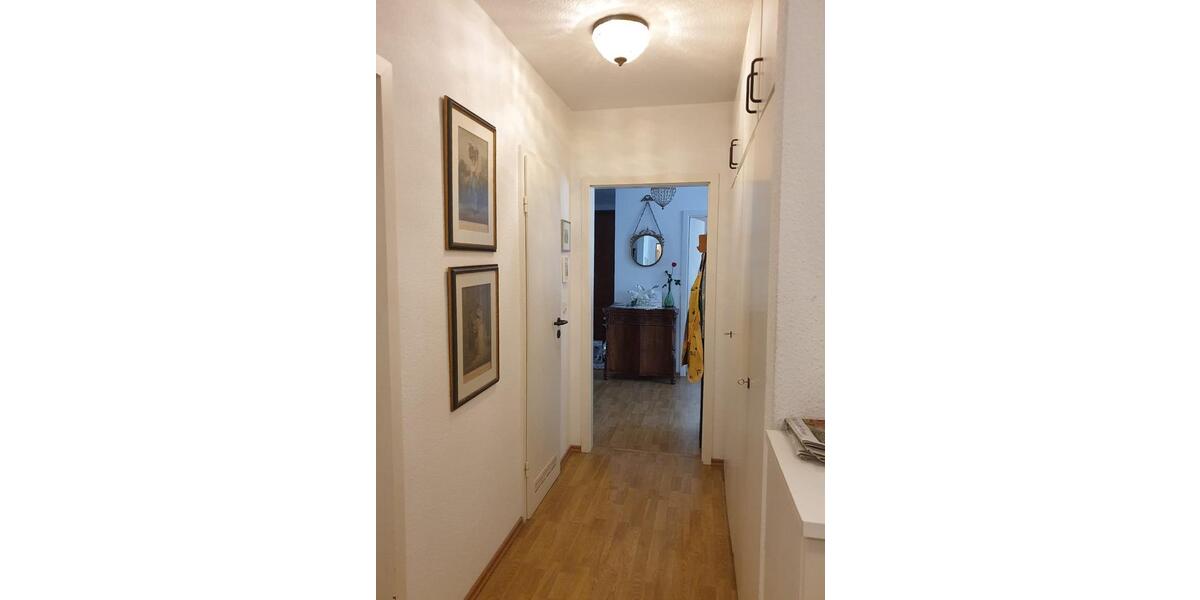 Etagenwohnung Neuss - 3 Zimmer, 93 m&sup2;, 325.000&euro; | Angebot:24751834