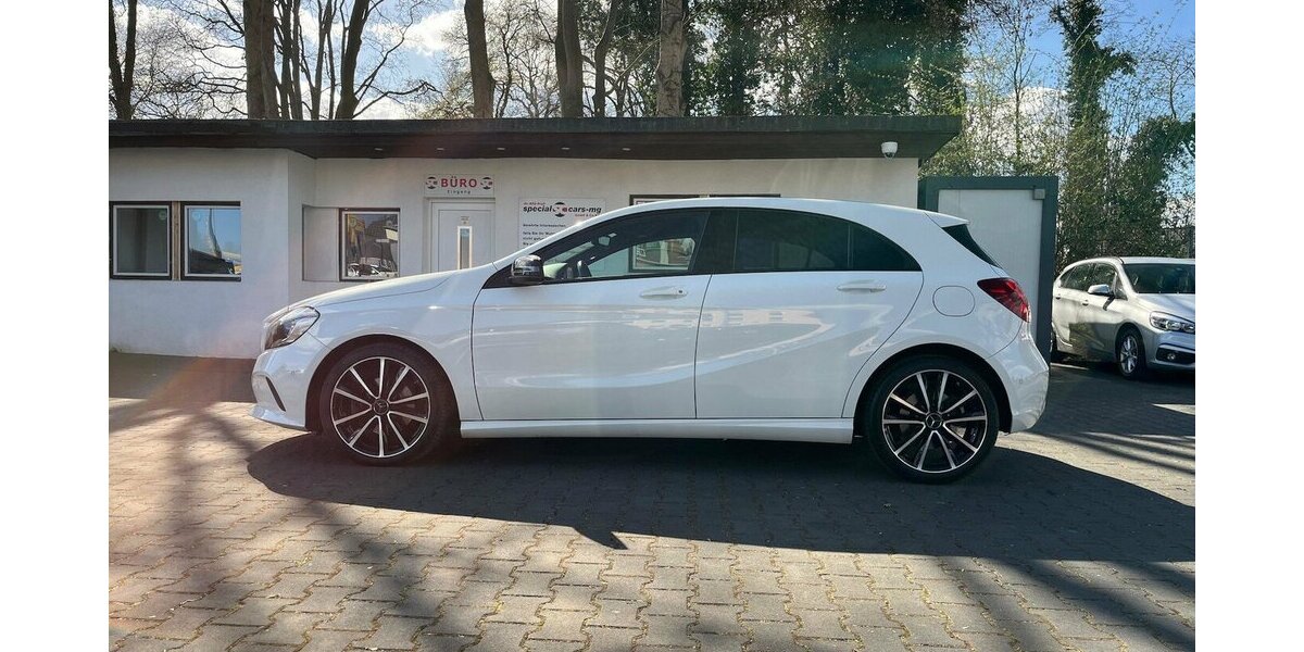 Mercedes-Benz A 220 CDI / AMG / Pano / Kamera / Navi / Euro6 195.000 km 16.390 &euro; Mönchengladbach 41066