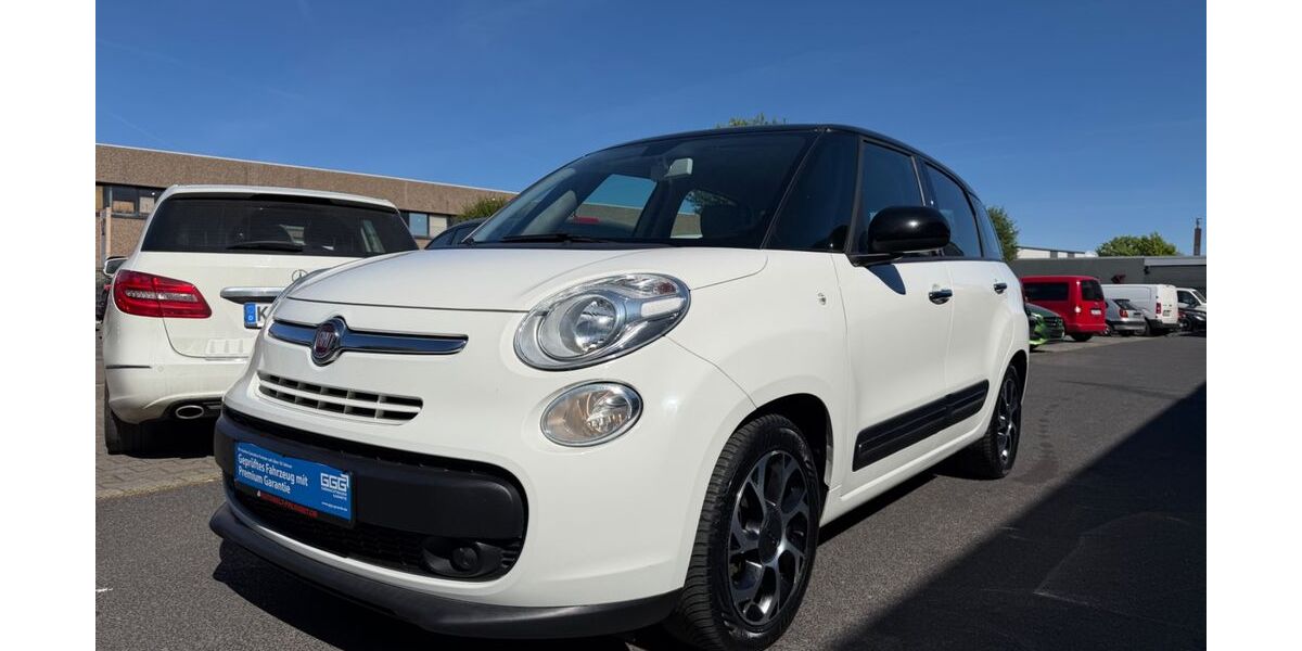 Fiat 500L 151.909 km 7.690 &euro; Düsseldorf 40233