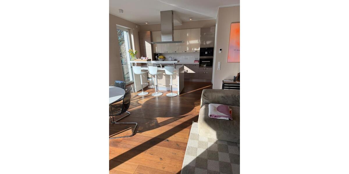 Etagenwohnung Mönchengladbach Nord - 3 Zimmer, 112 m&sup2;, 1.990&euro; | Angebot:25880062