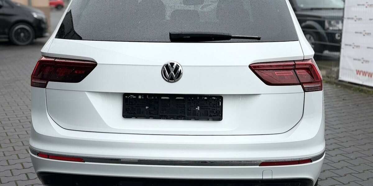 VW Tiguan Allspace R- line/ 4Motion/ 240PS/ PANO 99.000 km 31.900 &euro; Mönchengladbach 41066