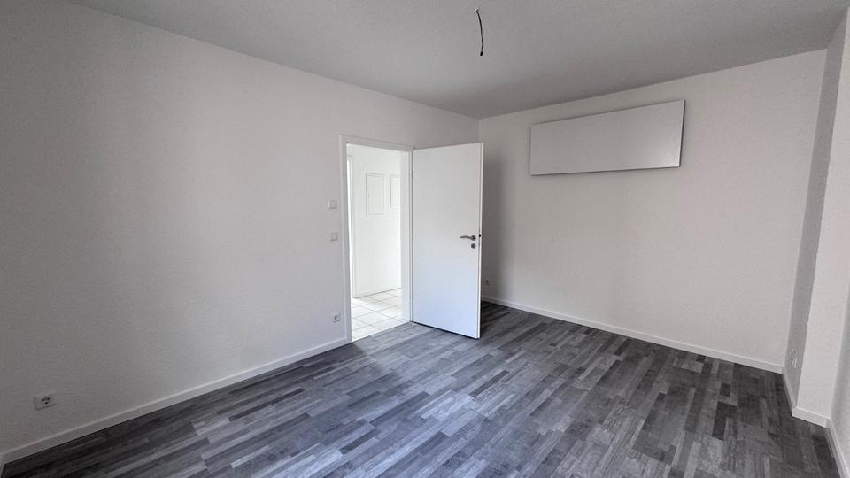 Etagenwohnung Krefeld Cracau - 3 Zimmer, 65 m&sup2;, 565&euro; | Angebot:26618876