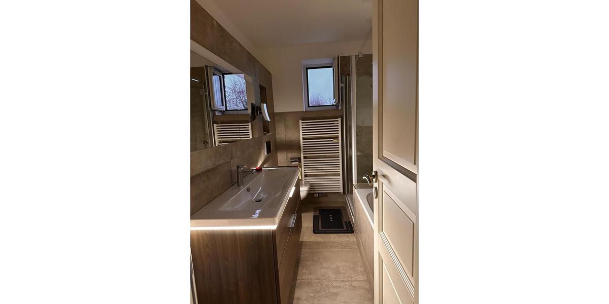 Etagenwohnung Neuss Furth-Mitte - 4 Zimmer, 116 m&sup2;, 385.000&euro; | Angebot:27017609