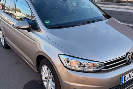 VW Touran 198.890 km 16.500 &euro; Duisburg 47269