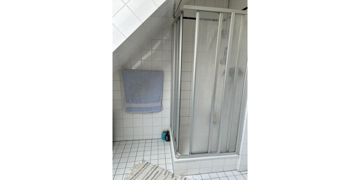 Etagenwohnung Meerbusch - 2.5 Zimmer, 69 m&sup2;, 745&euro; | Angebot:26227974